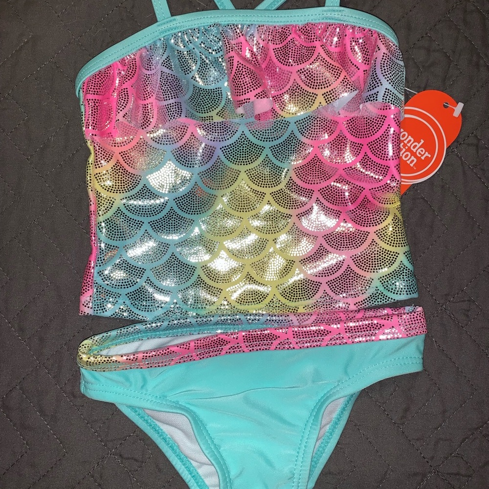 BNWT Adorable 2 Piece Bathing Suit Size 12 Months